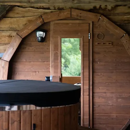 Mysliwska Stas I Nel 팜스테이 *